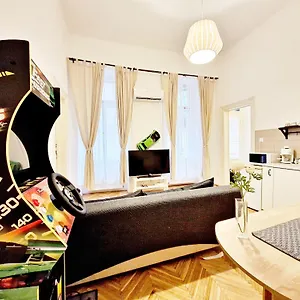 Free Parking Sega Rally Apartamento Budapest